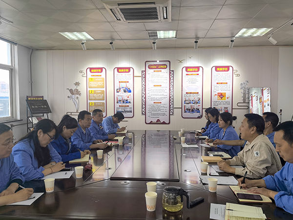 5月23日，法審、實(shí)業(yè)黨支部結(jié)對(duì)開(kāi)展“學(xué)思鑄魂 共促共建”主題黨日活動(dòng) (2).jpg