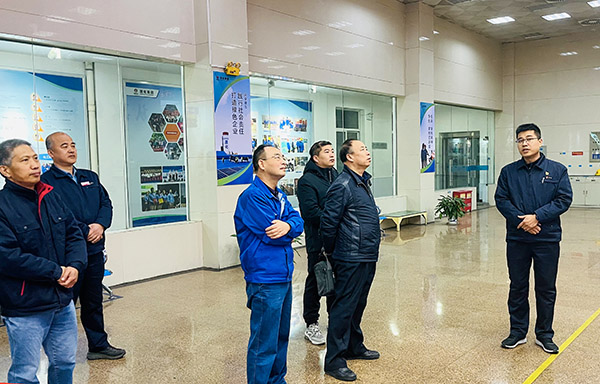 2024年3月6日，中國氮肥工業(yè)協(xié)會總工程師曹占高一行來公司座談交流3.jpg