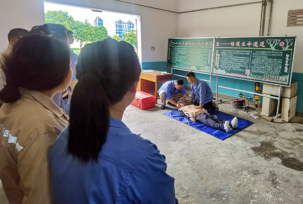 6月21日，采供部開展應(yīng)急技能培訓.jpg