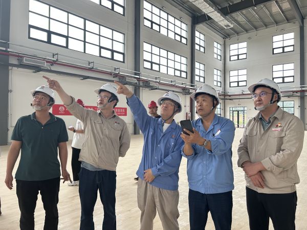 7.10公司領(lǐng)導(dǎo)深入施工現(xiàn)場、職工餐廳督導(dǎo)檢查附圖   1.jpg